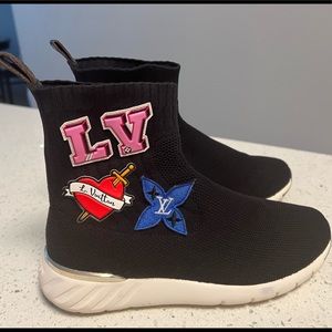 Louis Vuitton shoes, worn once, size 5, do not have the box or it came from.